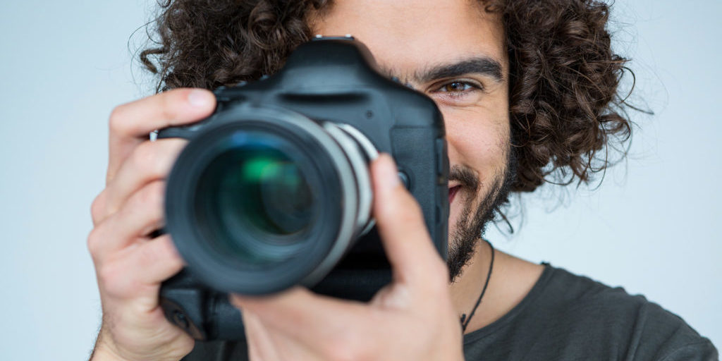 Comment faire une vidéo de présentation d'entreprise originale ? - Rushmix